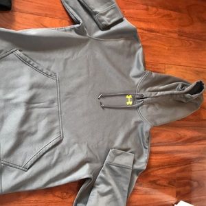 Unisex under armor sweatshirt size Large!